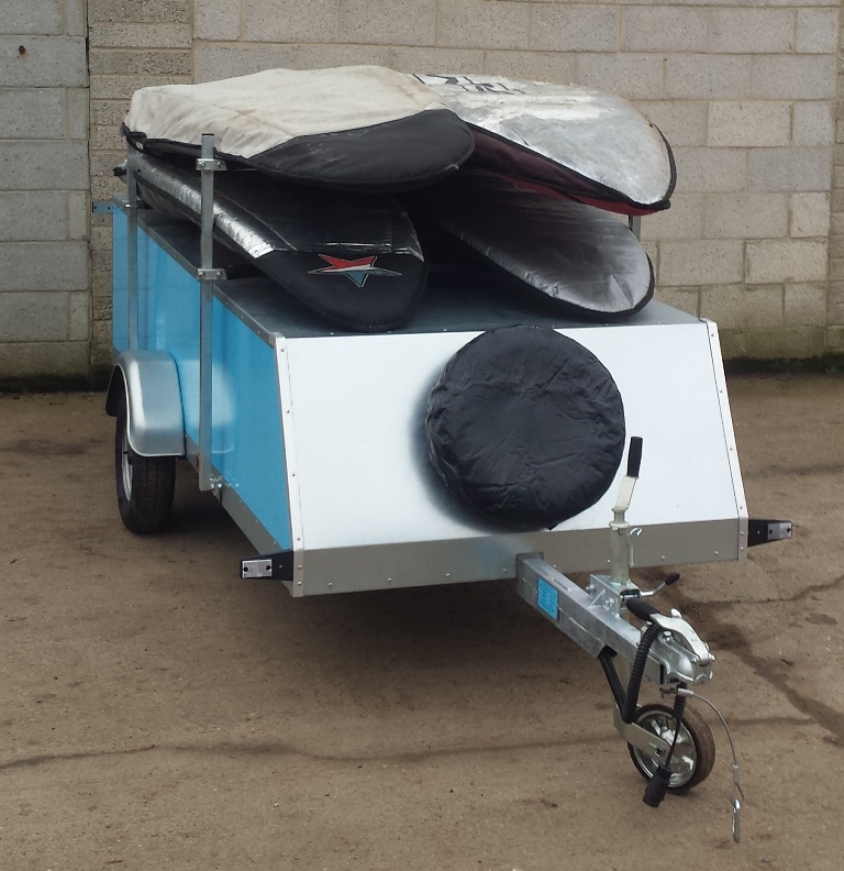 Windsurf trailer wave